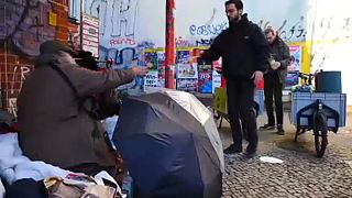Biciklin érkezik melegség a berlini hajléktalanok életébe