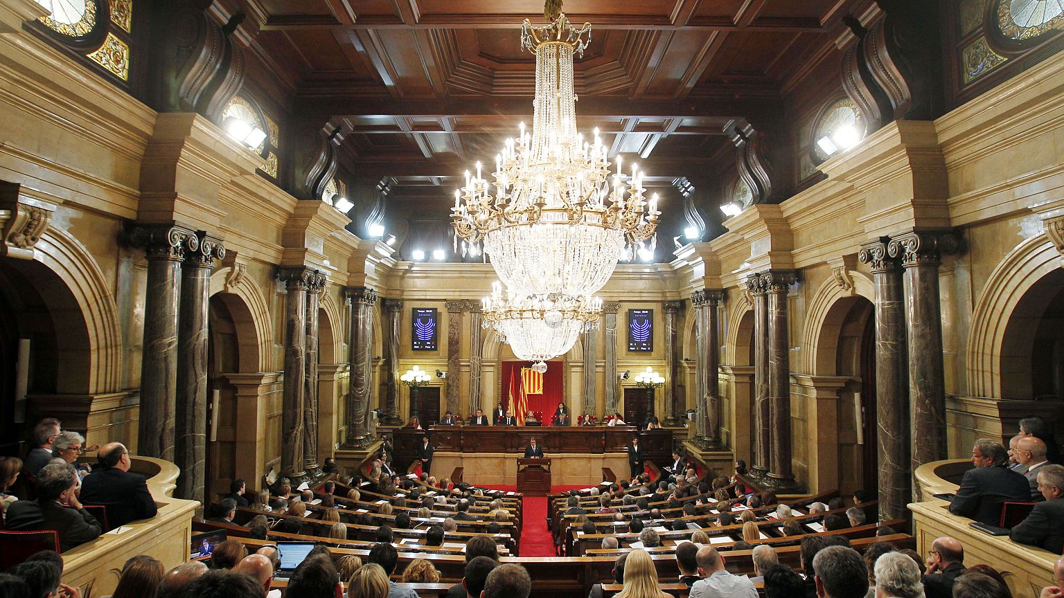 El Parlament depuesto el día que se votó la celebración del referéndum