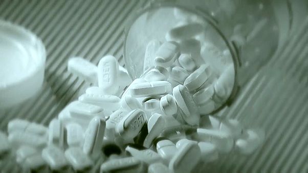 Fentanyl, la droga legale che uccide non solo in USA ma anche in Europa Fentanyl, la droga legale che uccide non solo in USA ma anche in Europa