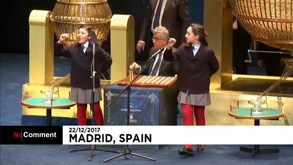Weihnachtslotterie in Spanien: Hoffen auf fette Gewinne bei "El Gordo" Weihnachtslotterie in Spanien: Hoffen auf fette Gewinne bei "El Gordo"