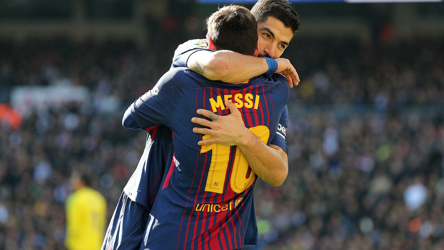 Barcelona thump Real 3-0 in Madrid to extend La Liga lead