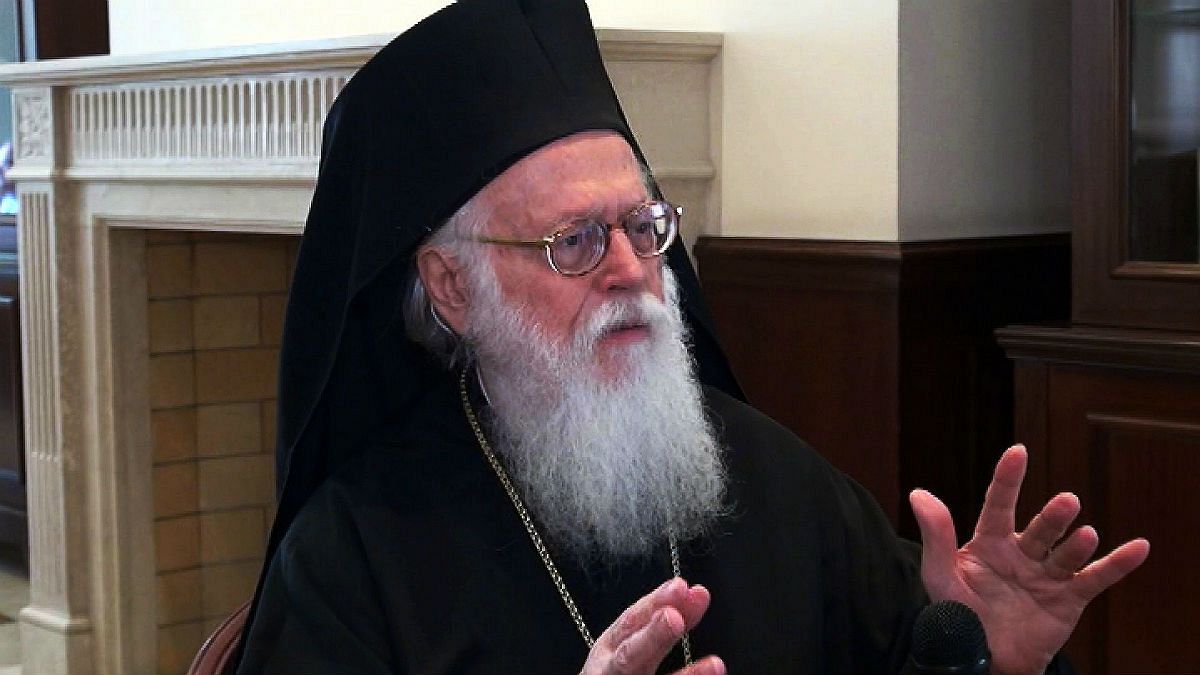 Αλβανική ιθαγένεια στον Αρχιεπίσκοπο Αναστάσιο