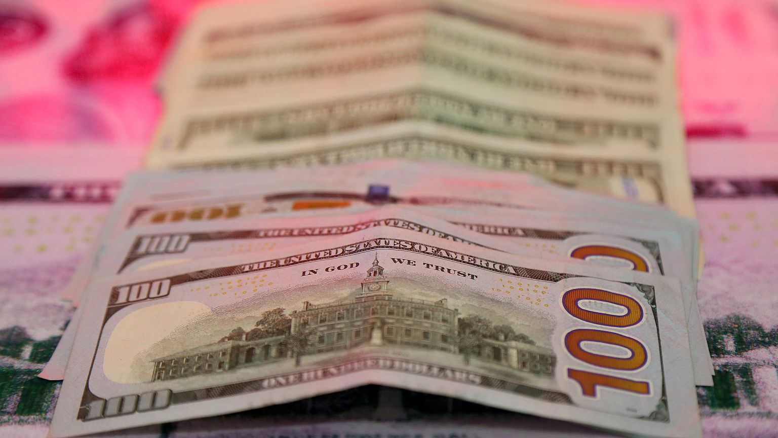 تساؤلات بشأن مخاطر تعليق مساعدات أمريكية لتونس 