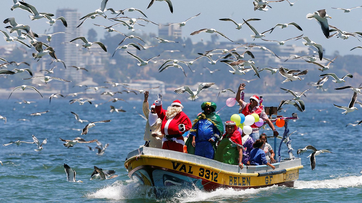 Christmas around the world: in pictures