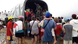 Разрушительный "Тембин": жертвы на Филлипинах, эвакуация во Вьетнаме