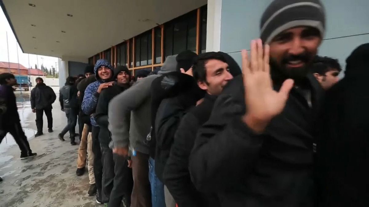 Grecia: odissea per centinaia di migranti