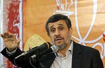 احمدی نژاد: هر کسی در هر مقامی باشد اگر ملت او را نخواهد، غاصب است
