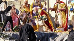  Topless Femen activist tries to snatch Jesus statue from Vatican crib