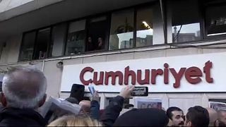 Turquie : tensions à la reprise du procès "Cumhuriyet"