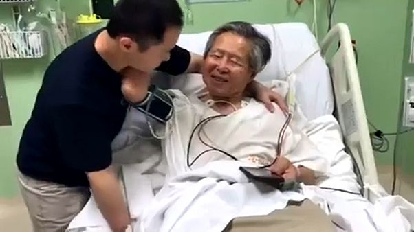 Οργή πολιτών - Ικανοποίηση οικογένειας για την απονομή χάριτος στον Φουτζιμόρι Οργή πολιτών - Ικανοποίηση οικογένειας για την απονομή χάριτος στον Φουτζιμόρι