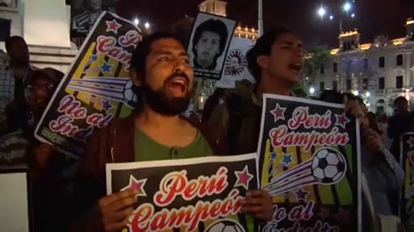 Tüntetnek Fujimori elengedése ellen Tüntetnek Fujimori elengedése ellen