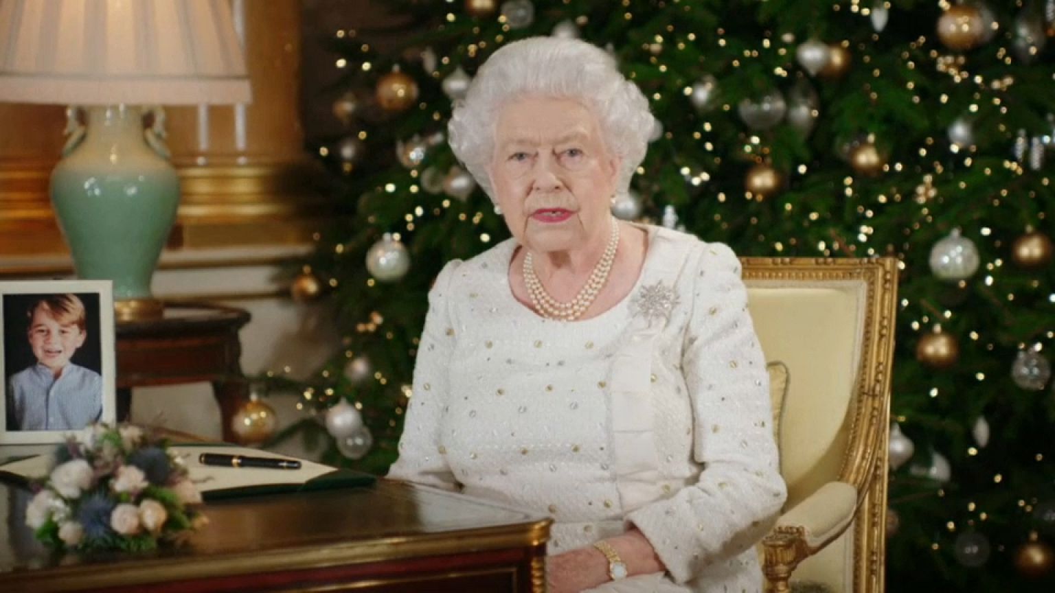 La Regina parla ai sudditi da sessant'anni 