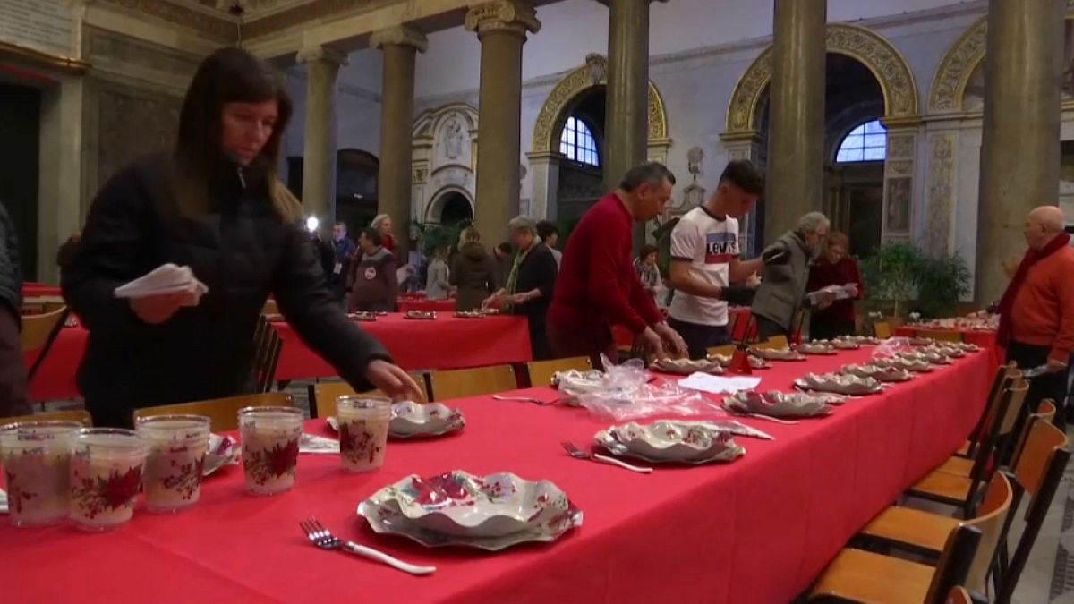 Comidas solidarias de Navidad en toda Europa contra el desamparo