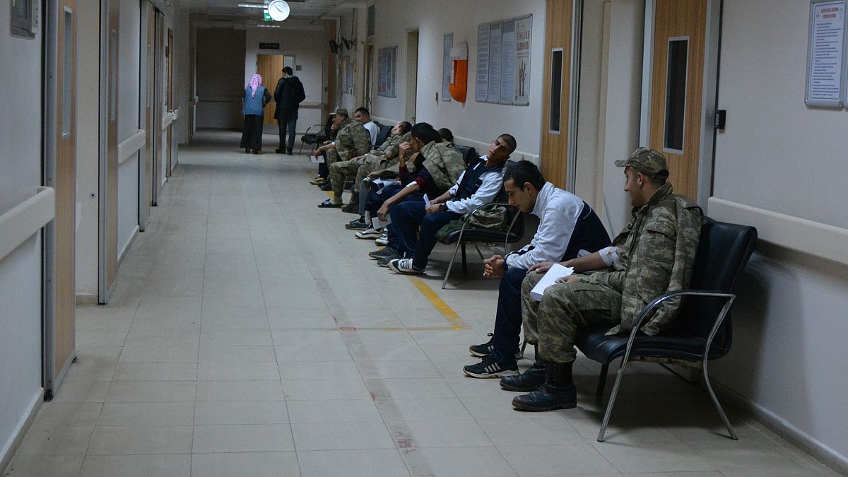 Gaziantep'de 70 asker gıda zehirlenmesi nedeniyle hastaneye kaldırıldı