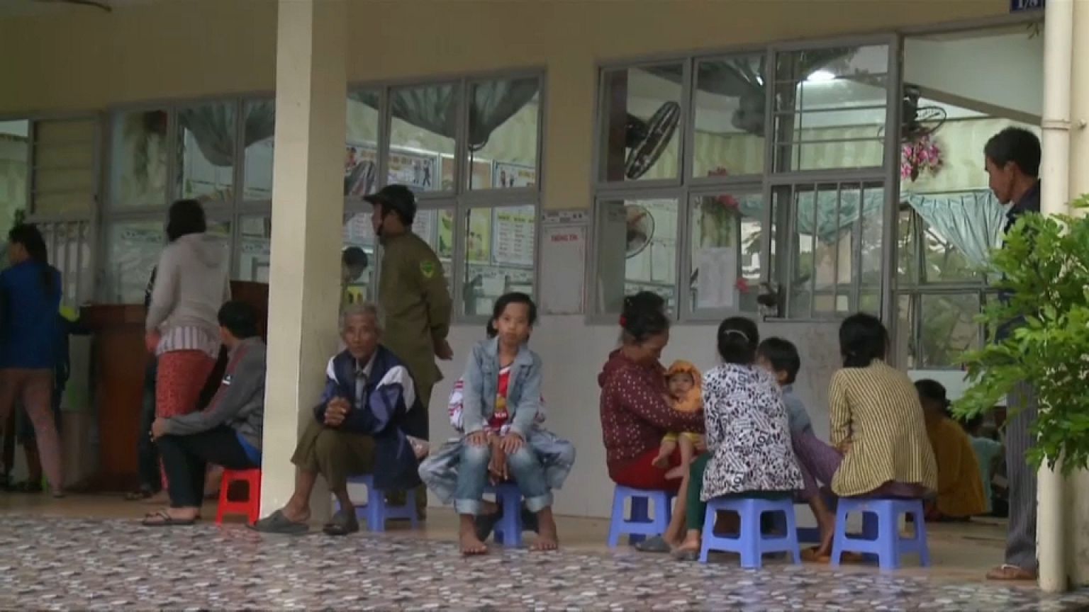 La tormenta Tembin llega debilitada a Vietnam