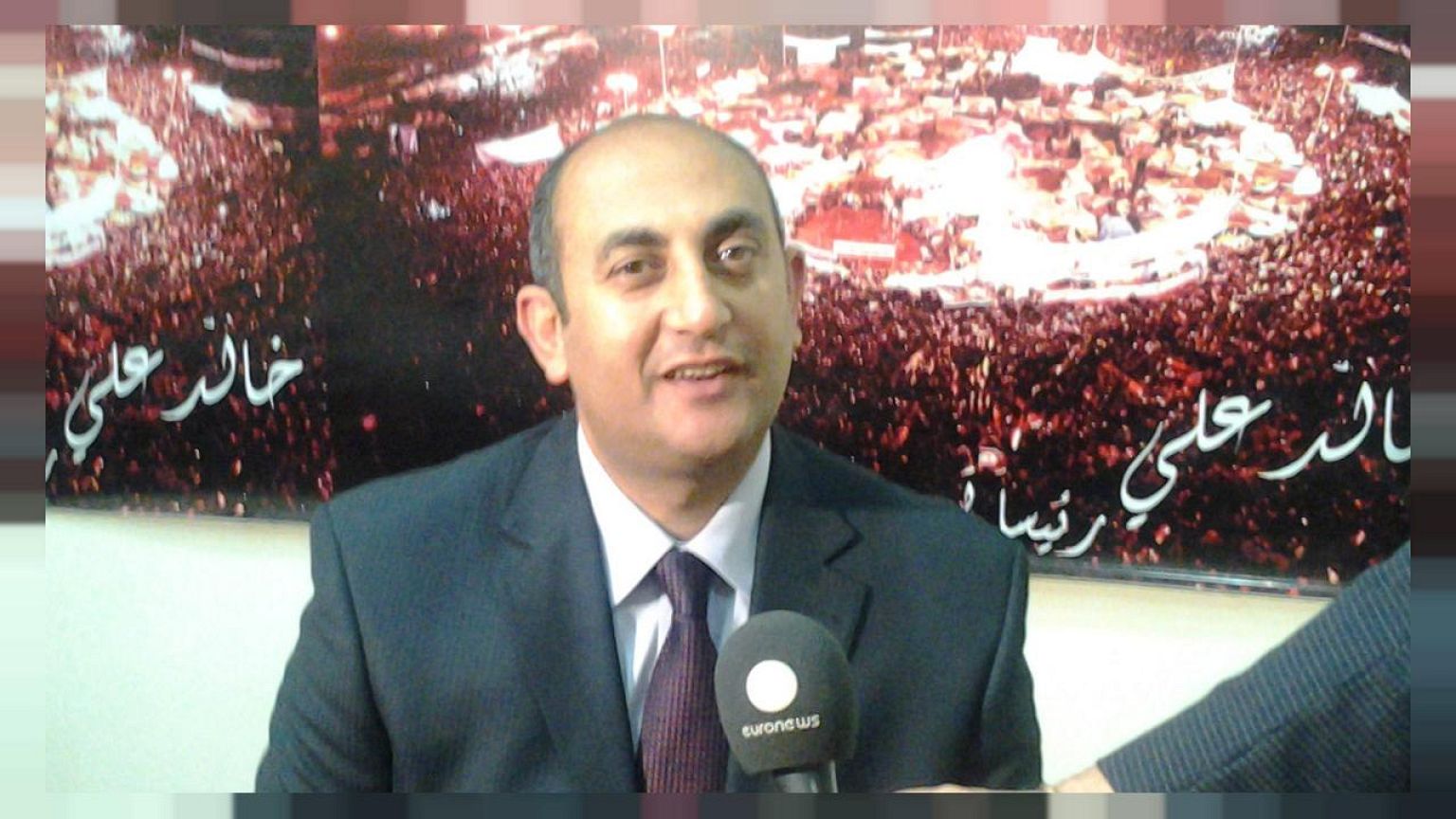 تقرير للغارديان: هل ينجح خالد علي في منافسة السيسي؟