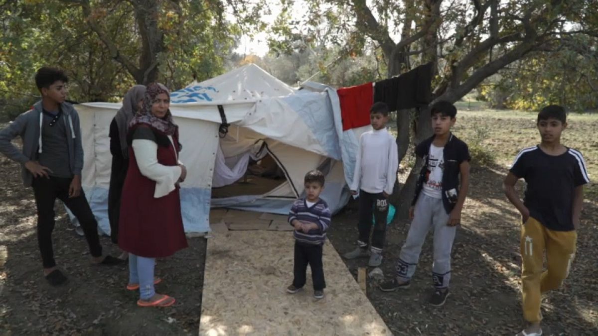 Yunanistan'ın Sakız Adası'nda mültecilere yardım eli 