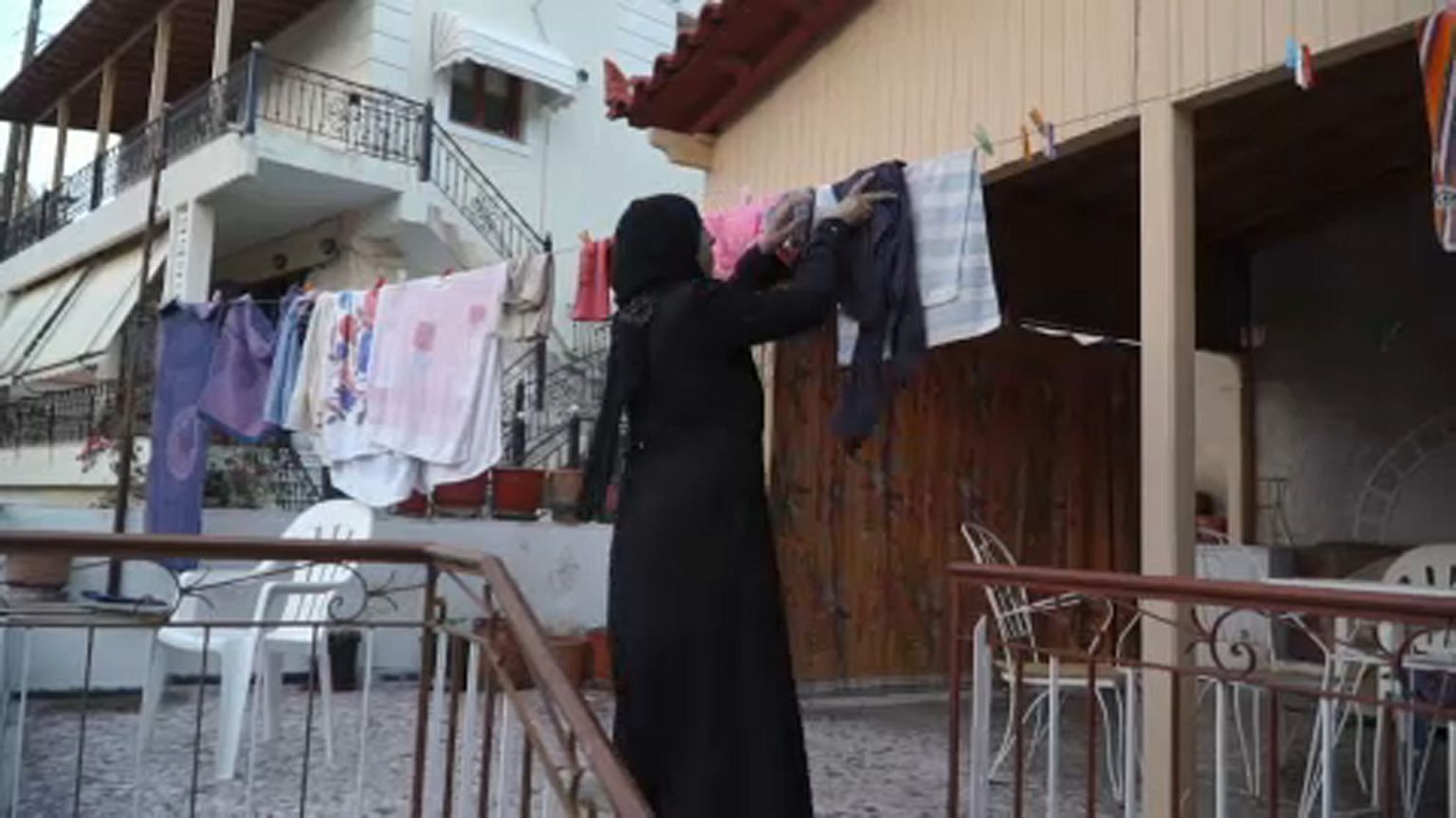 Zsúfolt menekülttábor helyett bérelt lakás