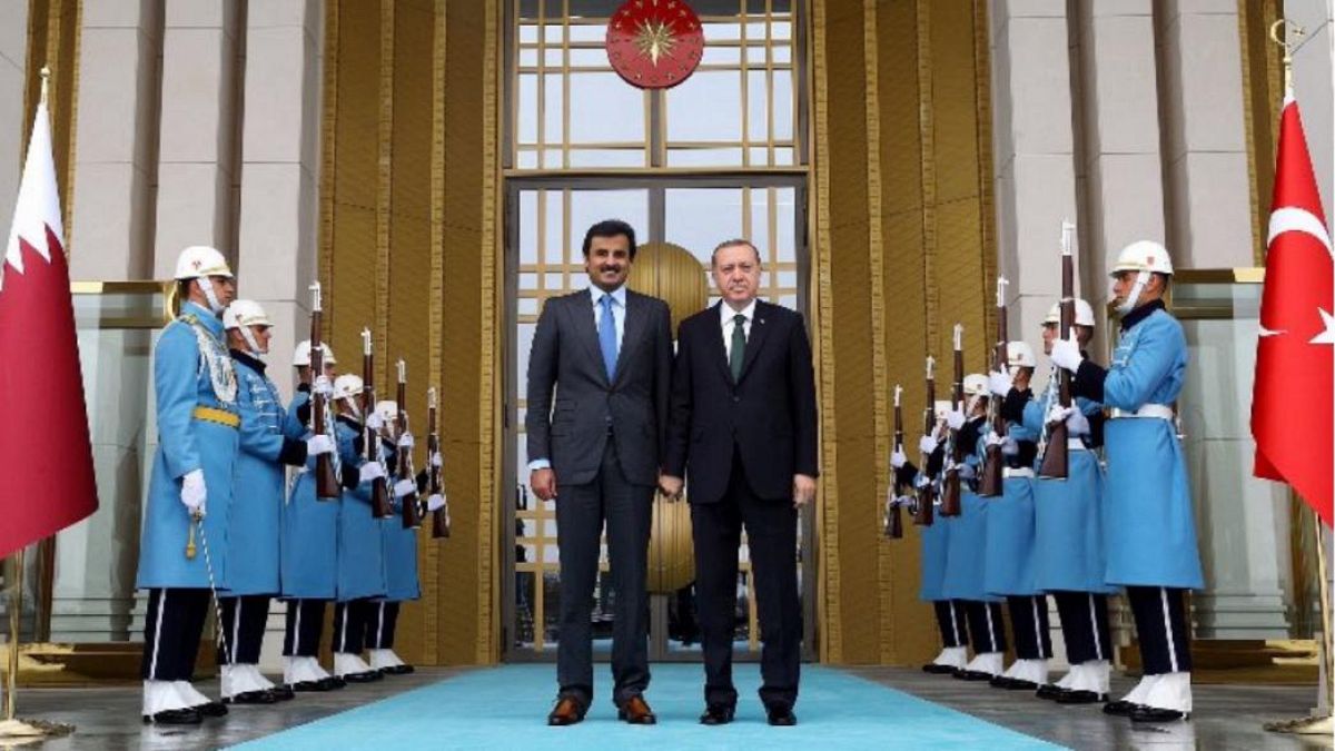 صحيفة تركية: قوات خاصة تركية أجهضت  مخطط سعودي إماراتي لاغتيال أمير قطر