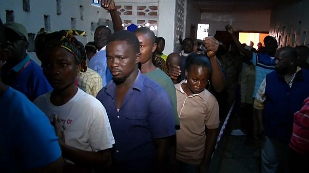 La liberia alle urne per scegliere il presidente La liberia alle urne per scegliere il presidente