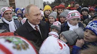 Χριστουγεννιάτικη «ανάκριση» του Πούτιν από... παιδιά