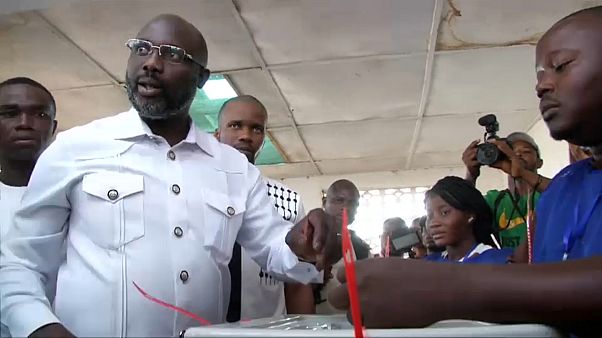 Stichwahlen in Liberia beendet - Hoffnung auf demokratischen Übergang Stichwahlen in Liberia beendet - Hoffnung auf demokratischen Übergang
