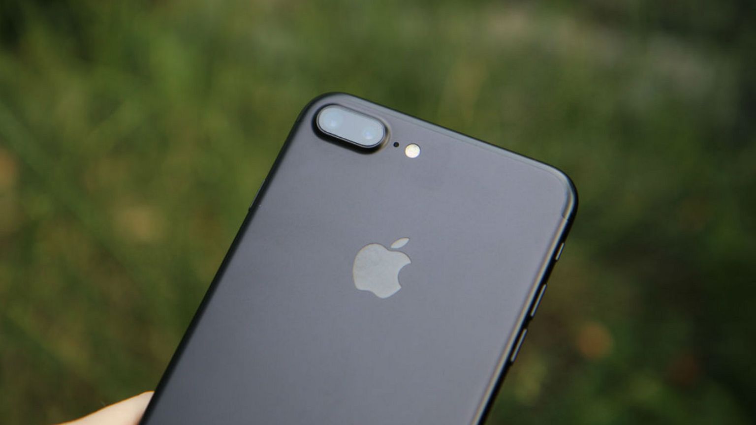 Apple iPhone 7 Plus smartphone