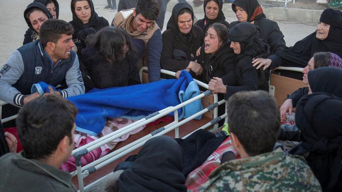 نماینده مجلس: ۲۰ نفر بعد از زلزله کرمانشاه اقدام به خودکشی کرده‌اند