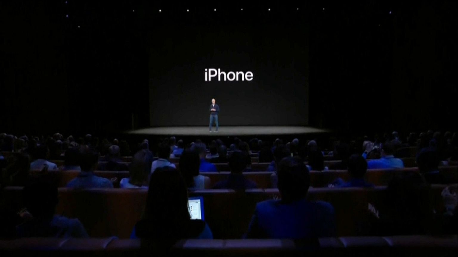 Apple тормозила старые смартфоны
