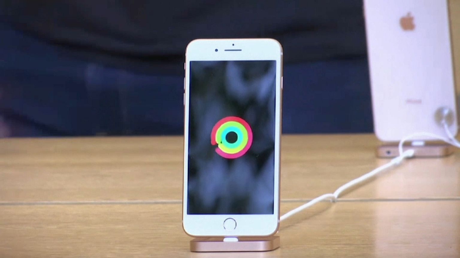 Mea culpa y tormenta judicial a la vista para Apple
