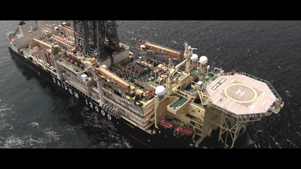 Eni trivella al largo di Cipro Eni trivella al largo di Cipro
