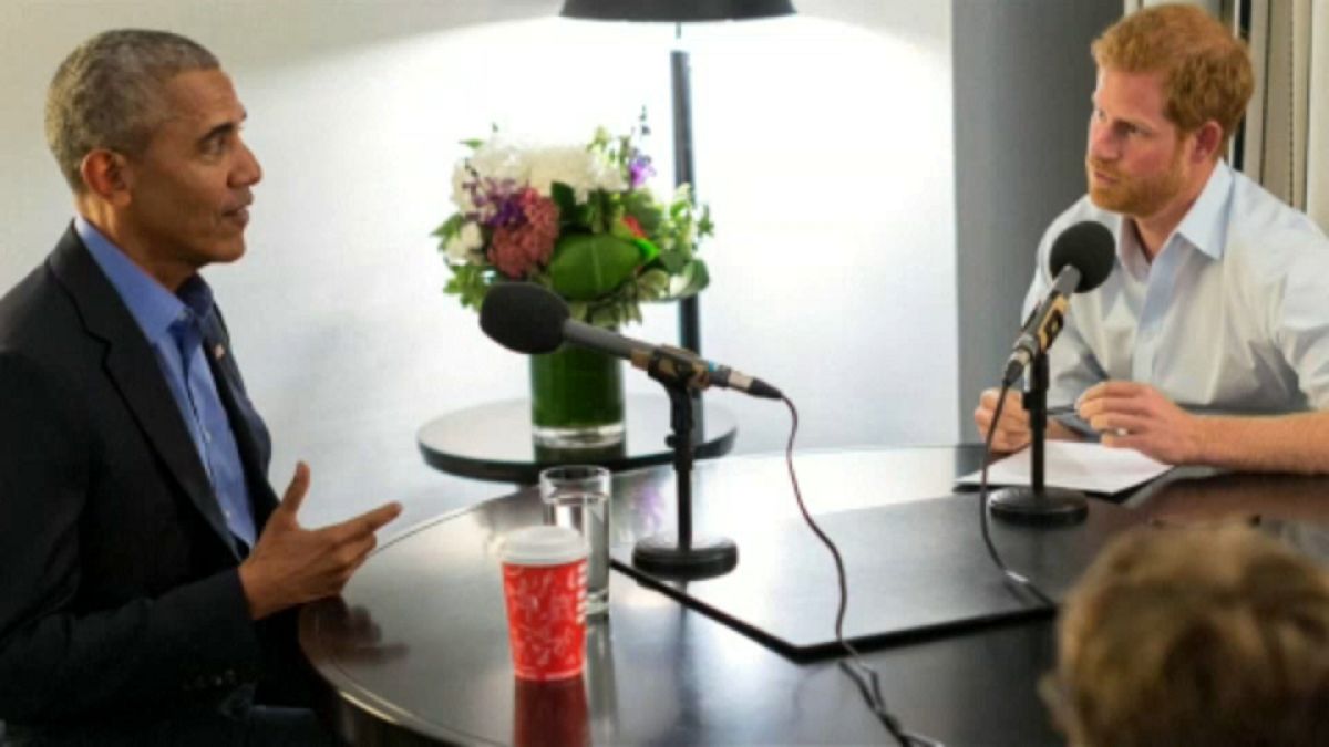 Obama az internet veszélyeiről beszélgetett Harry herceggel