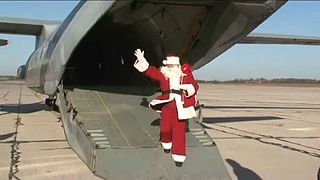 Σερβία: Με αεροπλάνο έφτασε ο Άγιος Βασίλης