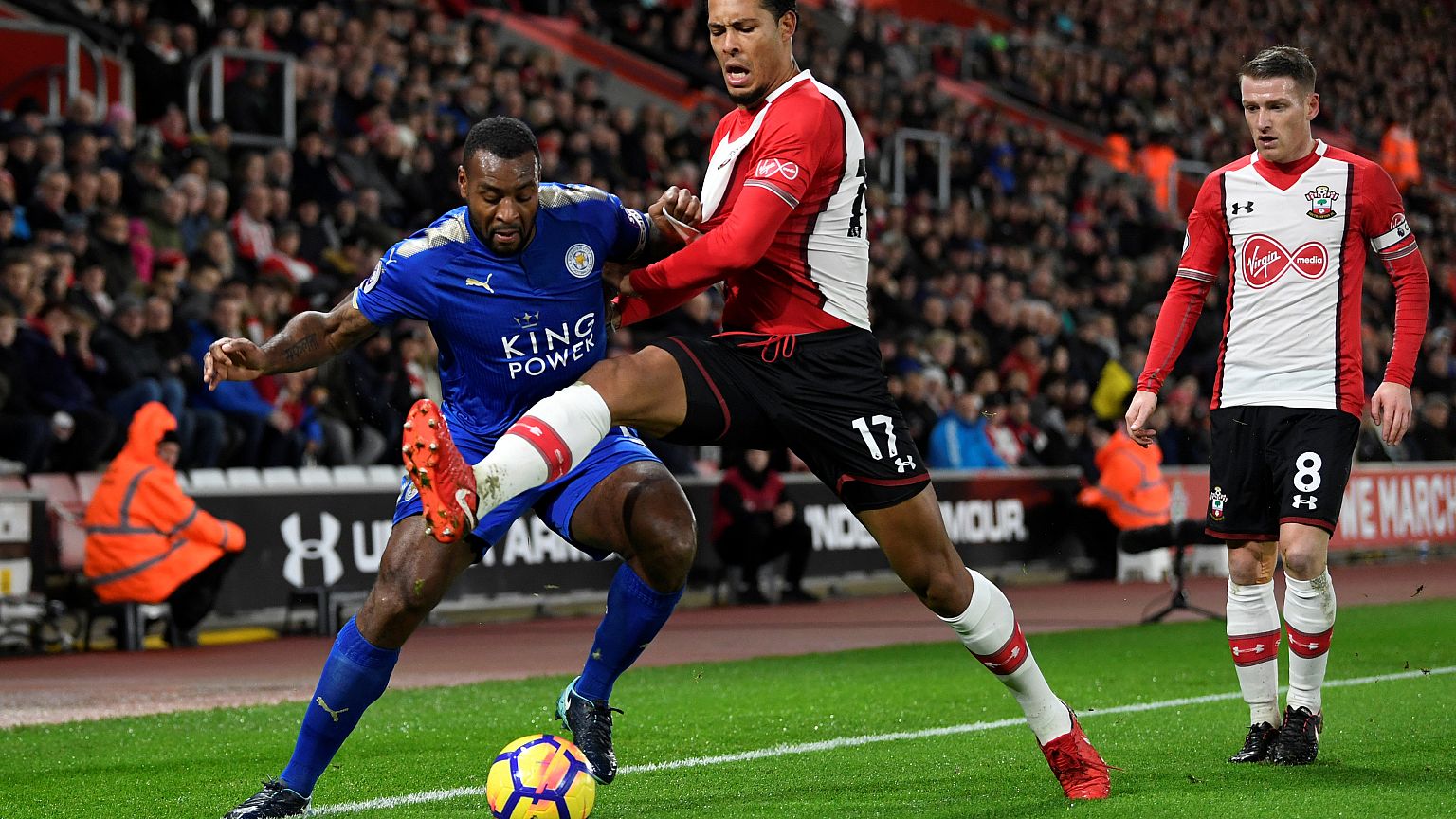 Van Dijk tüm zamanların en pahalı defans oyuncusu oldu