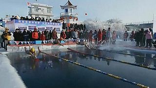 Cina: gare di nuoto "ghiacciato"