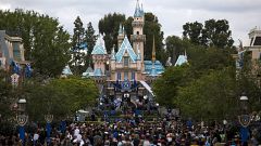 Έσβησαν τα φώτα της Disneyland