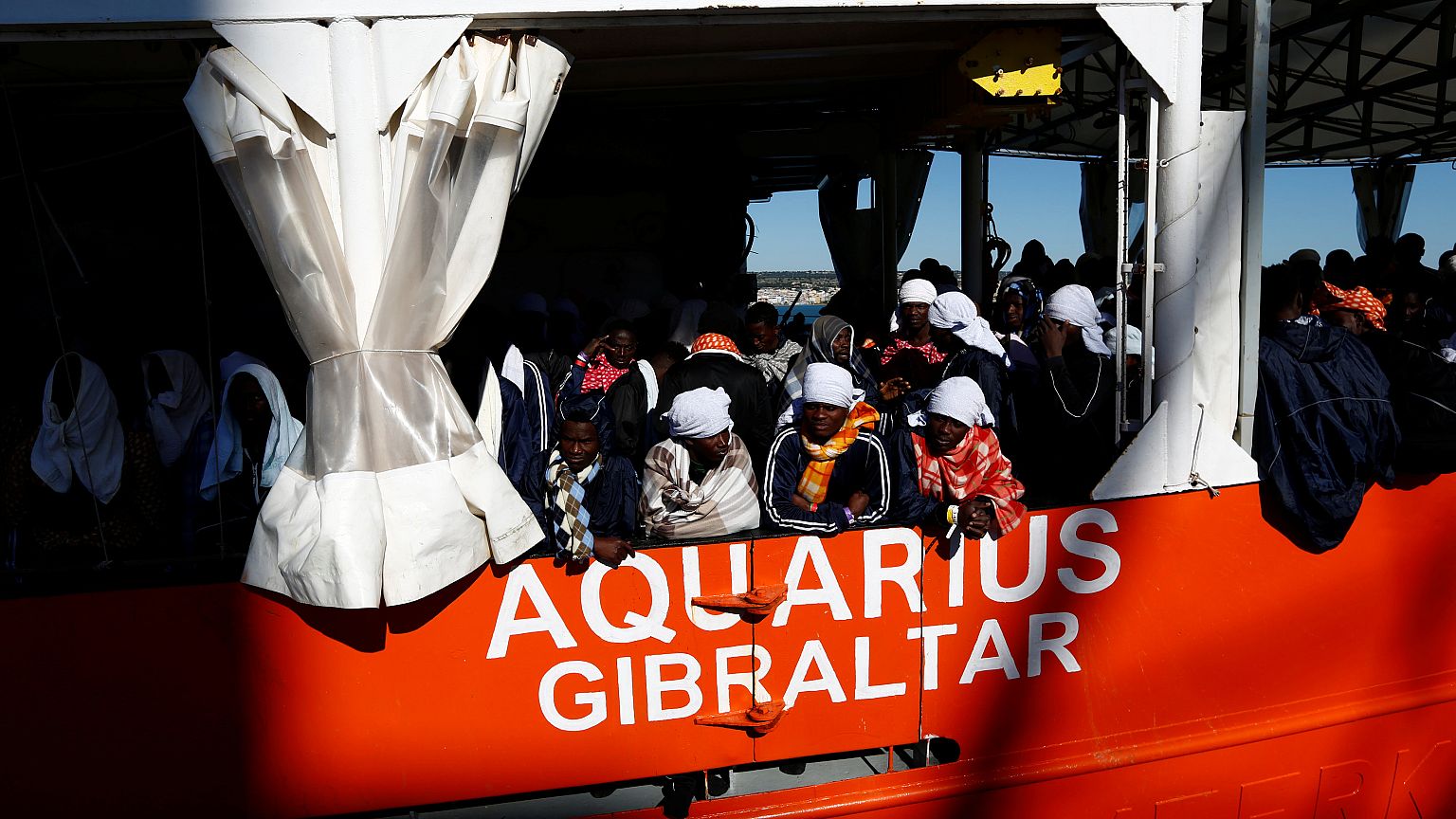 Des centaines de migrants naufragés sont arrivés en Sicile