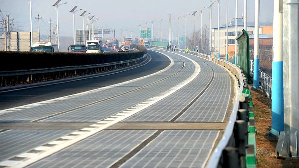 La Chine met en service sa première autoroute solaire La Chine met en service sa première autoroute solaire