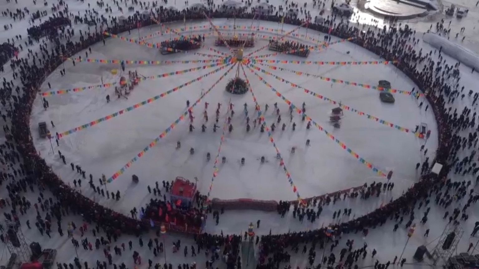 Çin'de Balıkçılık Festivali: En büyük balık rekor fiyata satıldı