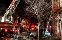 مصرع 12 وإصابة آخرين في حريق بمبنى سكني في مدينة نيويورك