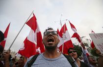Peruviani inferociti contro il presidente Kuczynski
