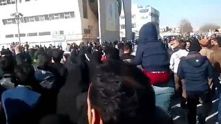 دستگیری ۵۲ نفر در ارتباط با تظاهرات استان خراسان رضوی