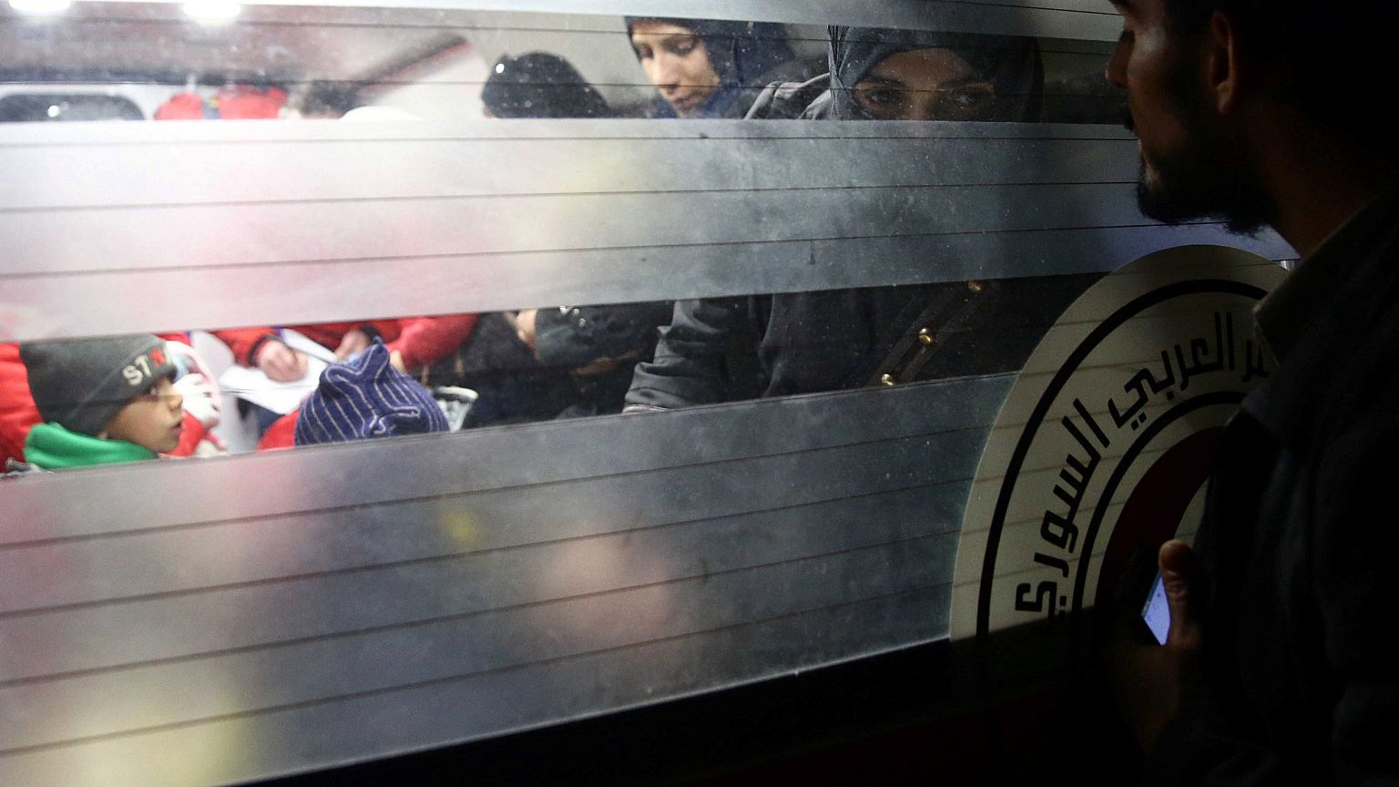 Ολοκληρώθηκε η επιχείρηση ανθρωπιστικής εκκένωσης σε υπό πολιορκία περιοχές της Δαμασκού