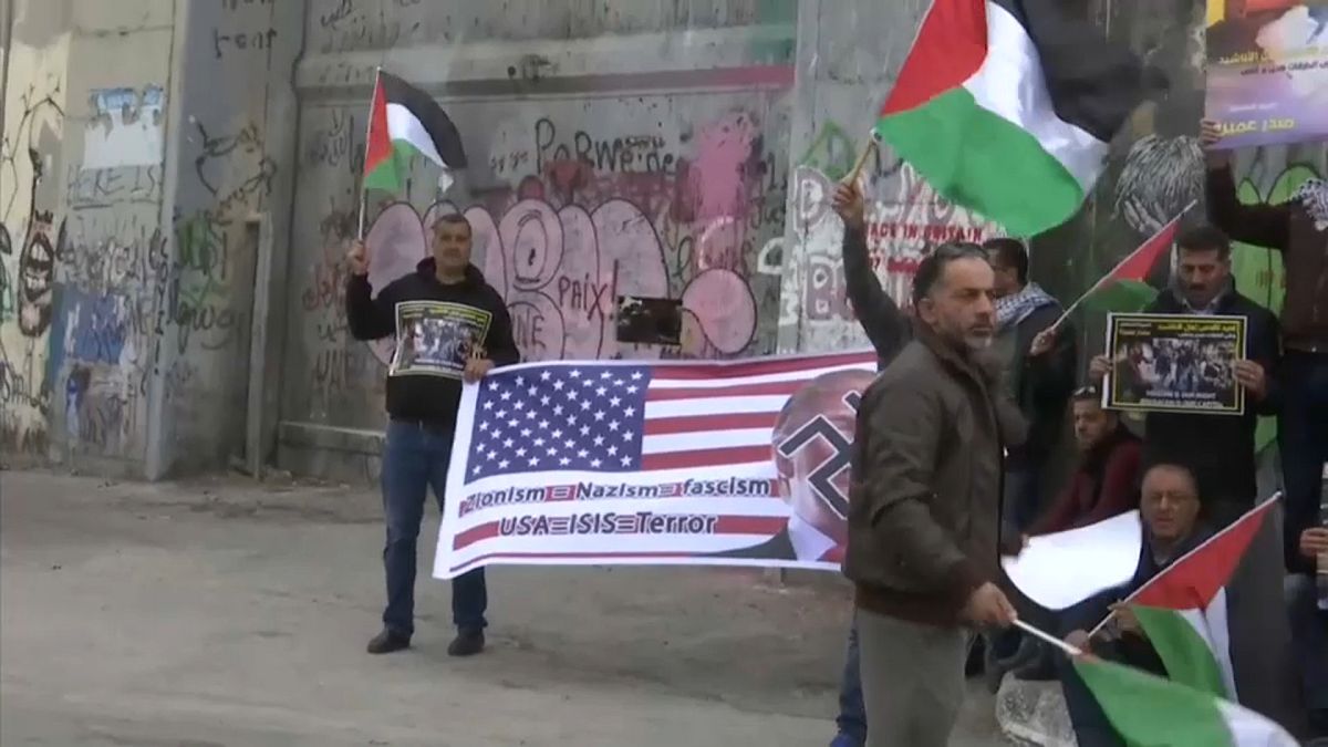 Cisgiordania: venerdì di preghiera per Gerusalemme con scontri. Razzi da Gaza