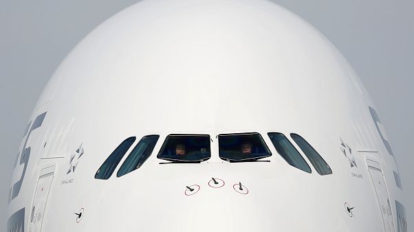 A Singapore Airlines A380 típusú repülőgépe A Singapore Airlines A380 típusú repülőgépe