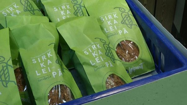 Finlandiya'da böcekli ekmek ilgi görüyor Finlandiya'da böcekli ekmek ilgi görüyor