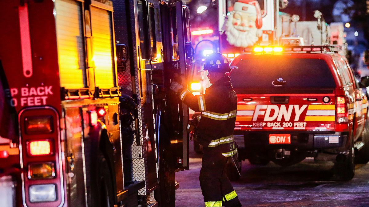 New York: Dreijähriger verursachte tödlichen Wohnhausbrand 