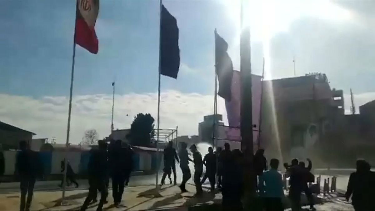 İran'da halk protestoları sürüyor