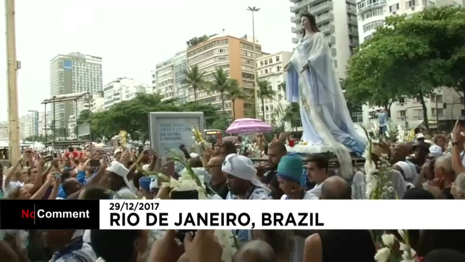 Brasil: Homenagem a Yemanja, deusa do mar