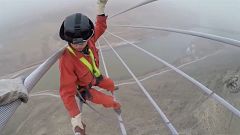 workers in chinese sky